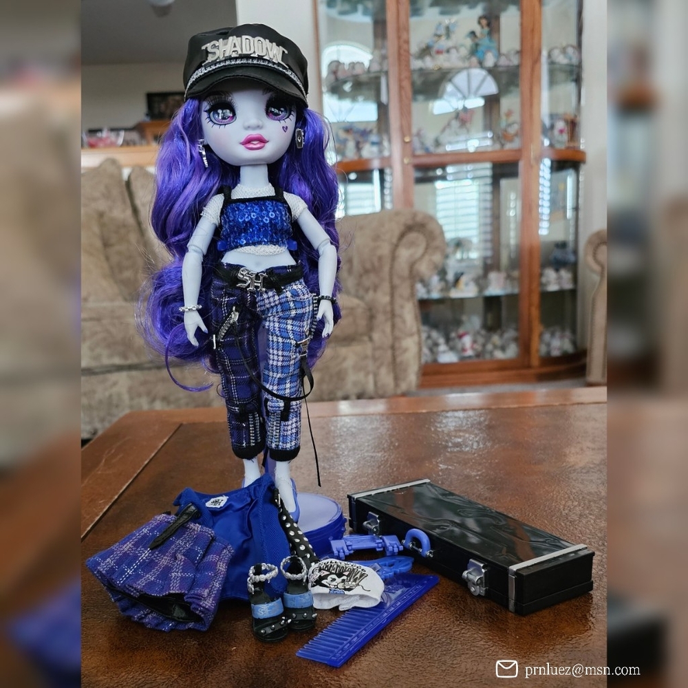 Rainbow High Uma Vanhoose Doll